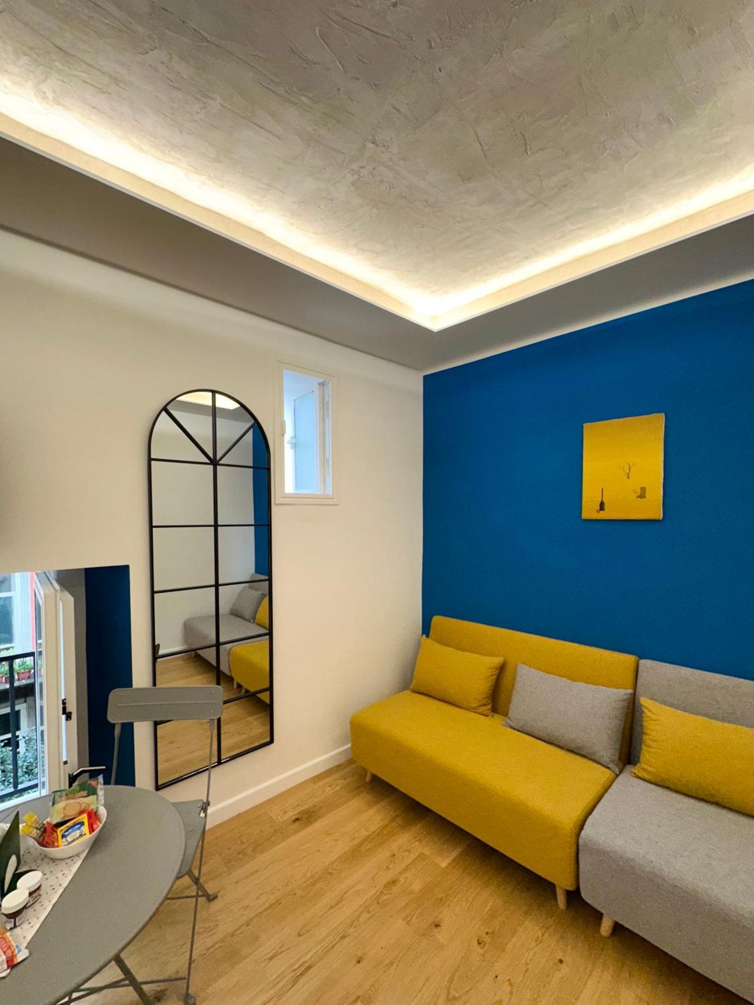 Santa Maria Maggiore Suite Наполи Екстериор снимка
